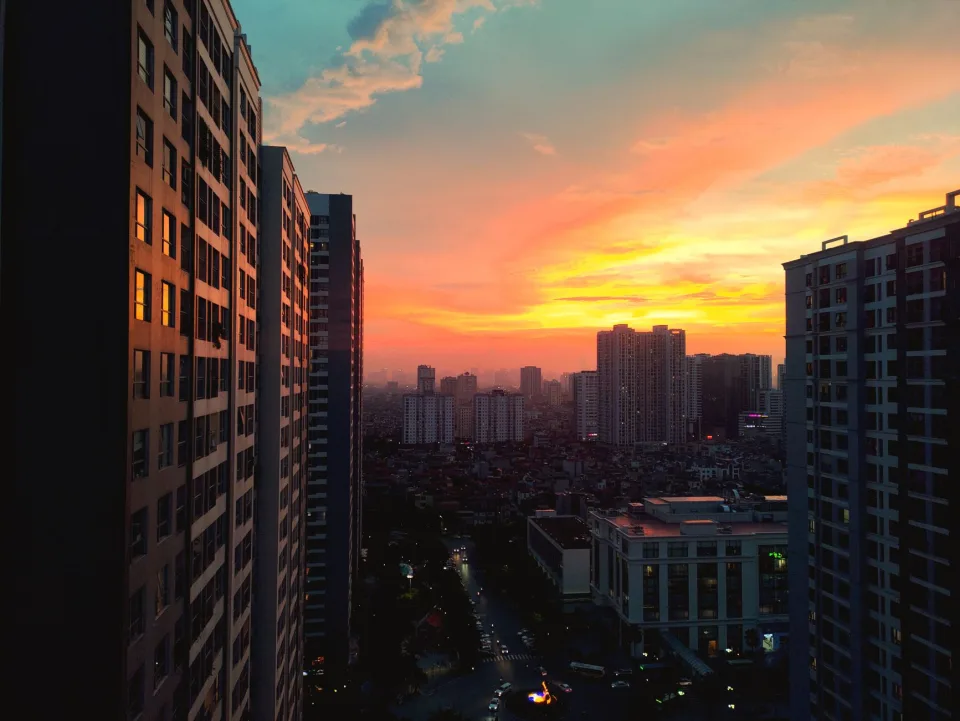 Xe dẫn khách đi xem